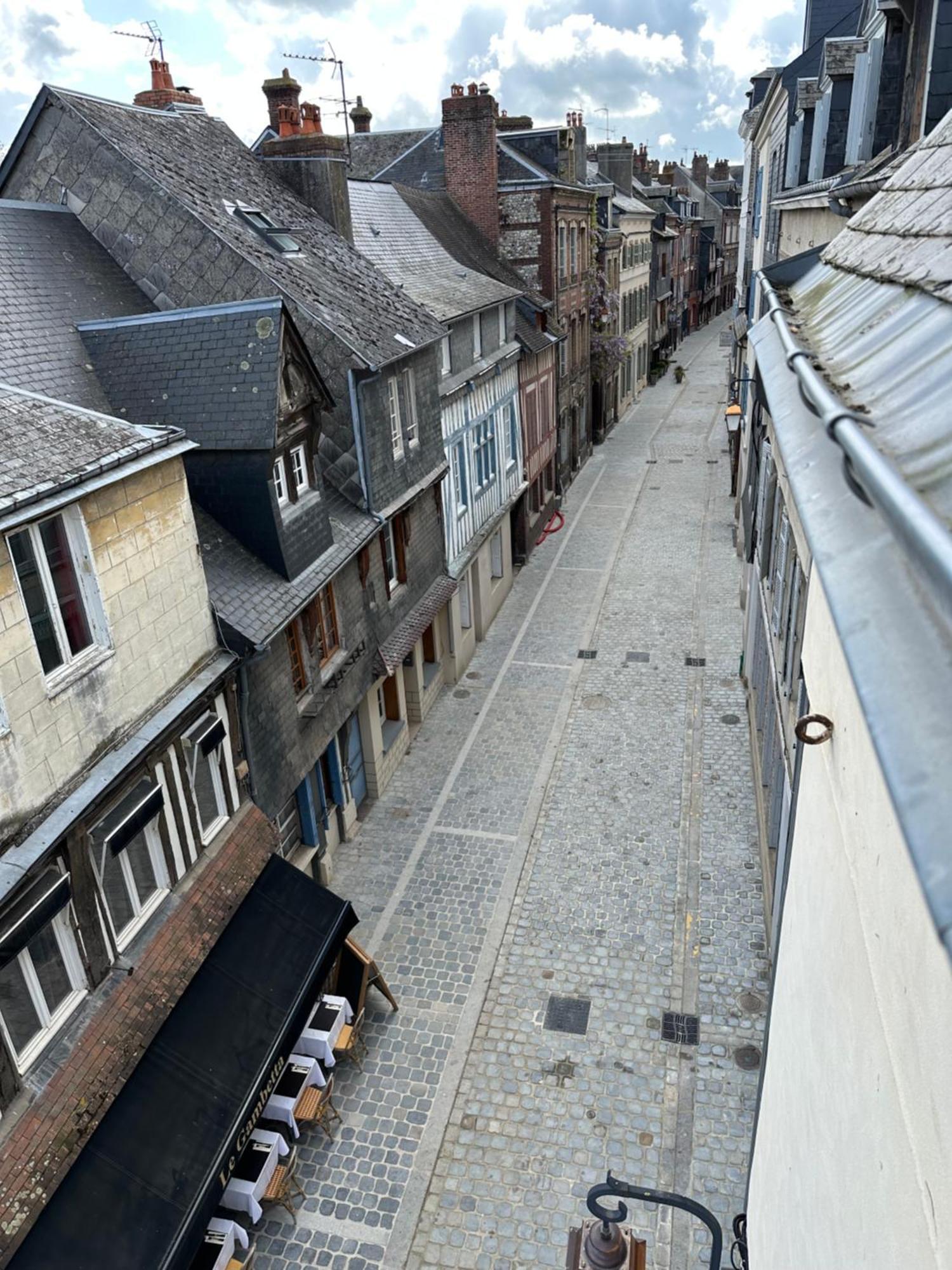 Nid D'Amour Sous Les Toits ! Honfleur Eksteriør bilde
